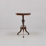 1225 7332 PEDESTAL TABLE